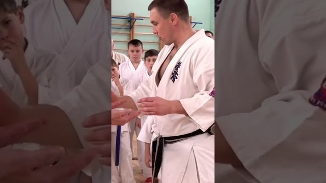 Кёкусинкай / Сихан Алексей Горохов / Маваси-гэри дзёдан на ближней дистанции-6 (2016)
