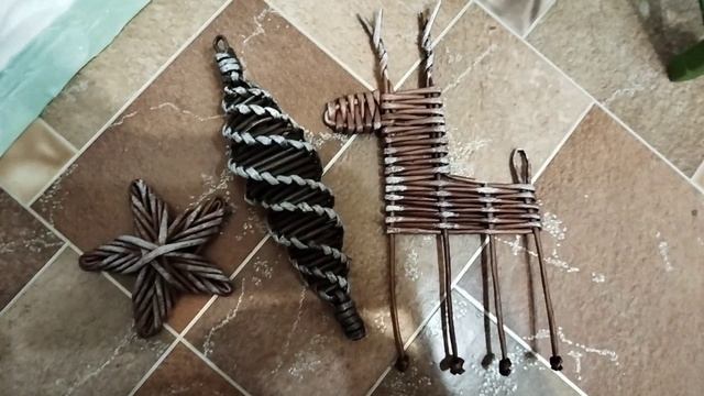 Скоро Новый Год. Ёлочные игрушки.
