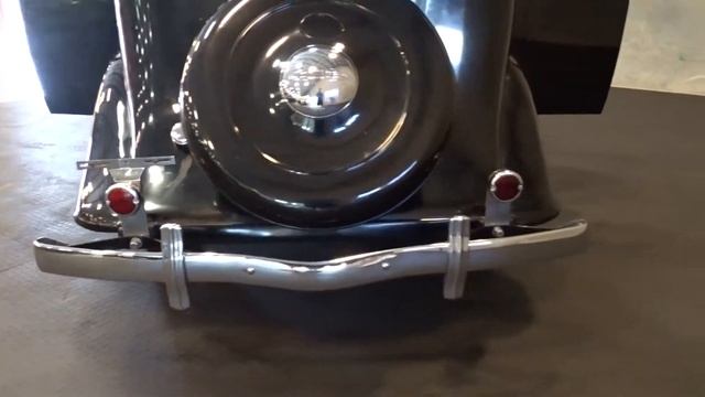983 tpa 1934 Dodge Sedan 6 Cylinder Flathead 3 Speed Manual