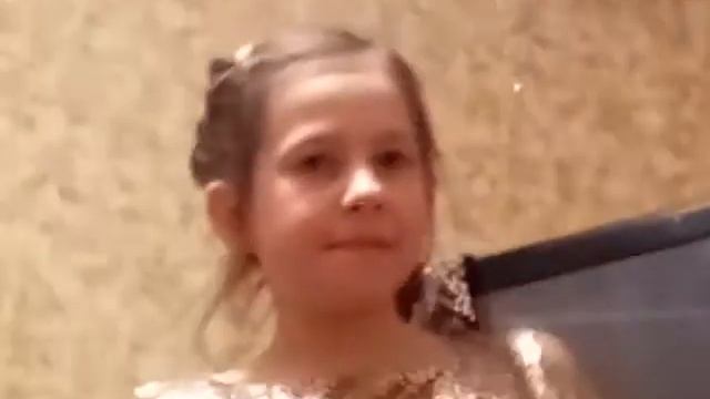 Привет рибята . Это не удачные маменты пол это лава .😝