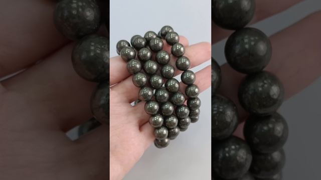 Браслет "Шар" Пирит 9,7мм. Бусин в нити - 19шт. Цена - 300 ₽ На сайте : stones-shop.ru