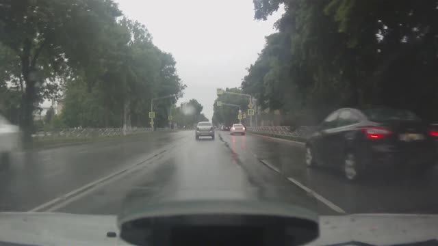 Поездка по вечернему Майкопу от центра до Западного жилого района и обратно.