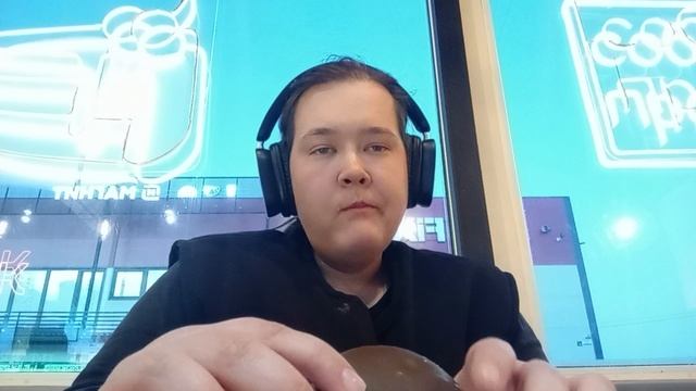 МУКБАНГ. ИТИНГ. Пирожные с глинтвейном!