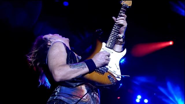 Iron Maiden - Fear Of The Dark (The Book Of Souls： Live Chapter)