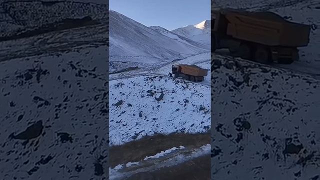 успел выпрыгнуть с КамАЗа. Тяжела работа дальнобойщика