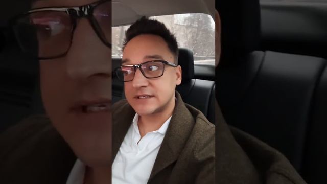 Когда ребенок должен начать говорить первые слова и предложения?
