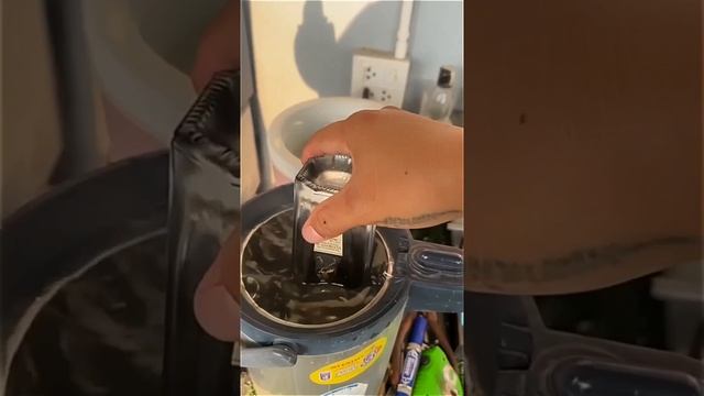 А мужик молодец, сделал свой маленький БИЗНЕС.