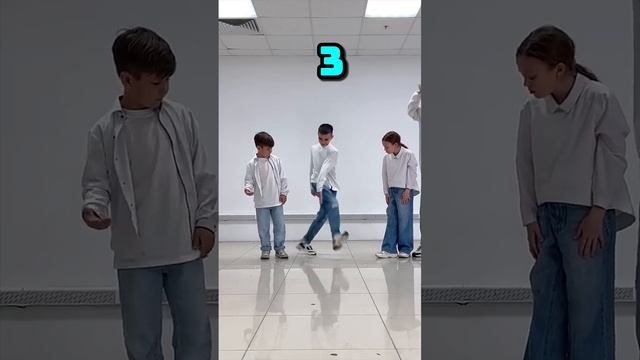произвольный танец, электронная музыка, следите за другими видео.mp4