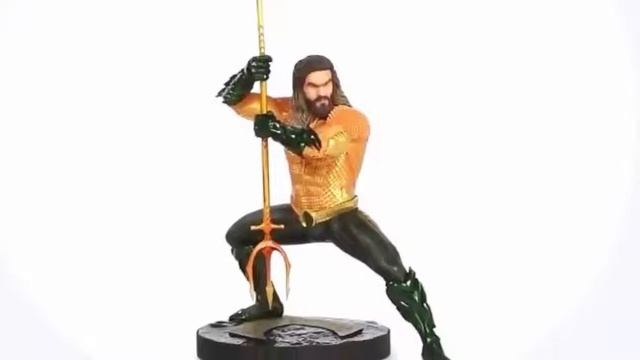 AQUAMAN Movie Character Statues Give Us A First Glimpse Of Black Manta's Full Costume