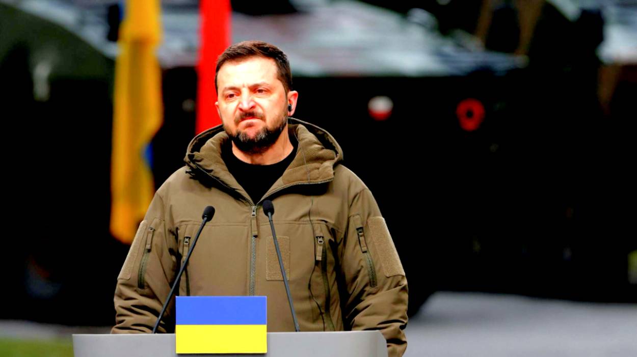 В Раде уличили Зеленского в попытках сорвать мирные переговоры ударами вглубь России