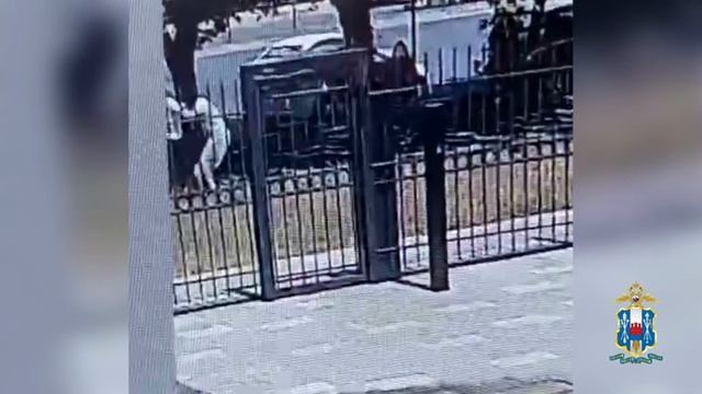 Полицейские донской столицы задержали подозреваемого в грабеже