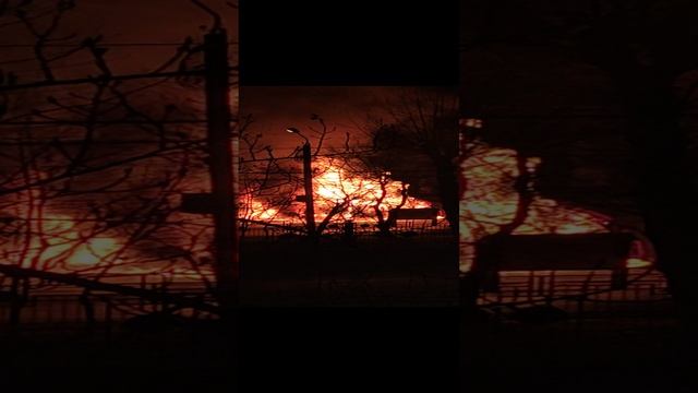 ⚡️⚡️⚡️В Тольятти неизвестный поджигатель поджёг детскую площадку,которую недавно установили.