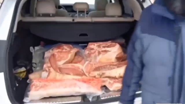 Арсен привёз свинину от компании «МясКо» 🔥
Спасибо большое 🙏🙏🙏❤️❤️❤️

https://t.me/restorandlyan