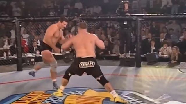 УНИЧТОЖЕНИЕ ТАНКА В UFC! "Танк" Эббот отхватил свыше 230-ти ударов от Дэна Северна