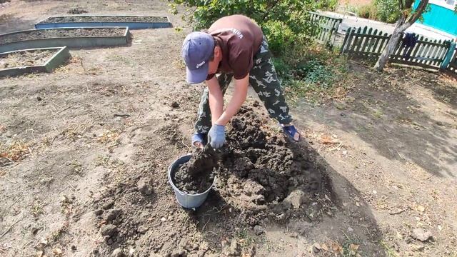 Мангал из кирпича своими руками на скорую руку. Начальная стадия постройки.