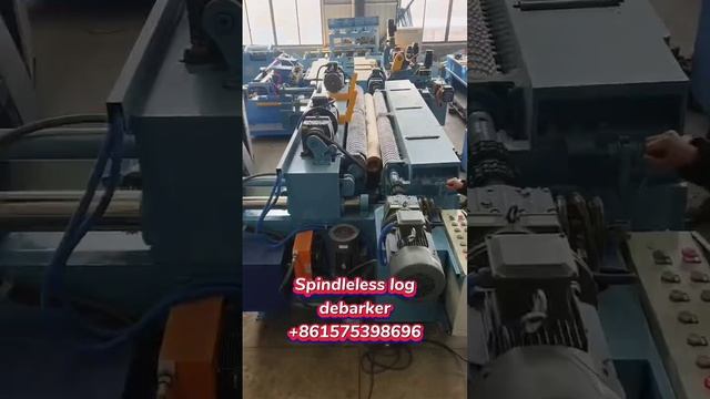 Тяжелая бесшпиндельная дровоколная машина