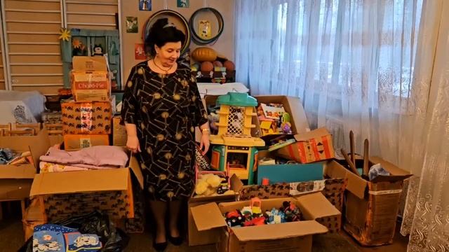 Волонтеры «Ленинградского добровольца» доставили помощь детям Макеевки