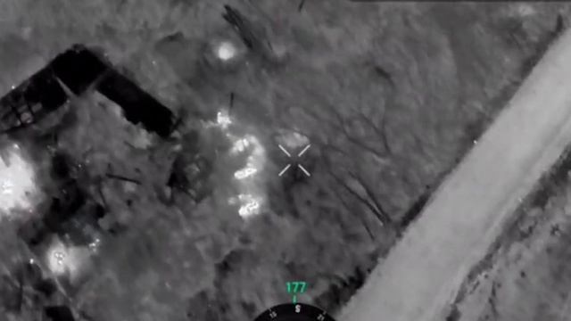 Кадры освобождения Дарьино в Курской области и поднятия на территории поселка флагов России и ВДВ.