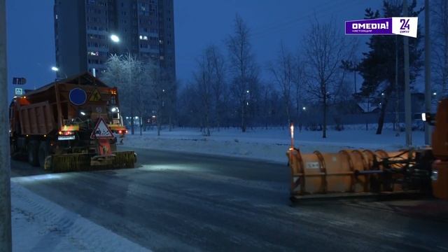 Подрядчики учатся на ошибках прошлого года. В Сургуте до 120 единиц техники занимаются уборкой снега