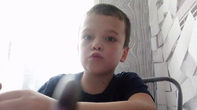 снимаю про новые вещи и старые. и обзор на комнату