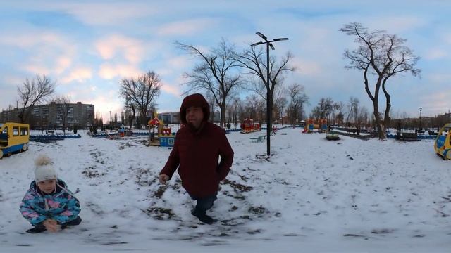 Саратов. Сквер Марины Расковой в 360°.