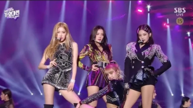 BLACKPINK "SOLO + 뚜두뚜두 (DDU-DU DDU-DU) + FOREVER YOUNG" in 2018 SBS Gayodaejun