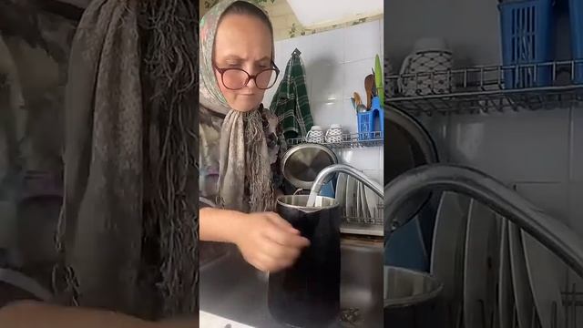 Как пьют воду в семье.
