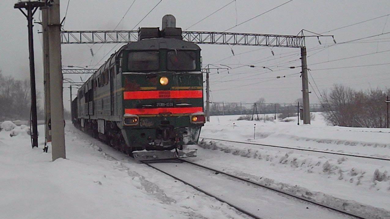 Тепловоз 2ТЭ116-1301 с транскомовским экспрессом. Первый месяц в работе на нашей жд.