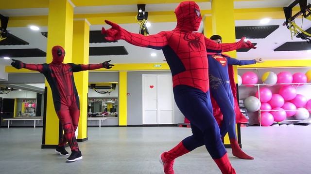 SUPER HEROES. Зарядка.
