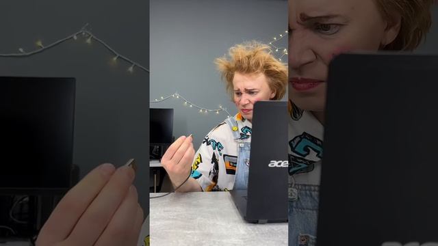 ЖИЗА!!Не могу вставить зарядку