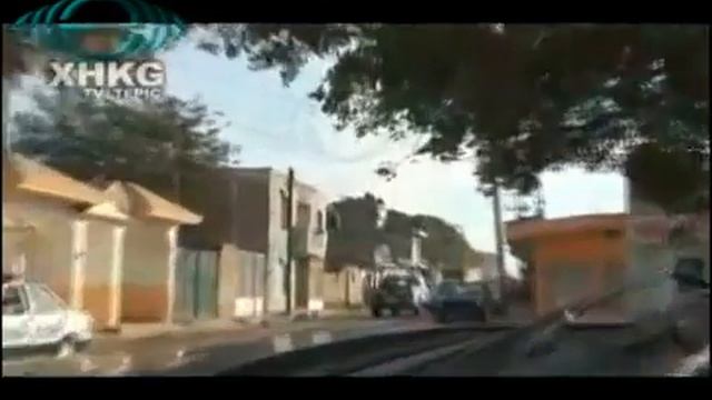 LA HUMMER Y EL CAMARO video oficial 2011 VOZ DE MANDO, ESCOLTA DE GUERRA Y JORGE SANTACRUZ   YouTub