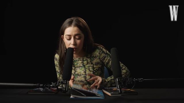 W Magazine ASMR. Видео с Кристин Милиоти, шёпот, предметы.