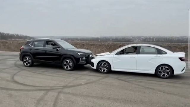 Москвич против Лада