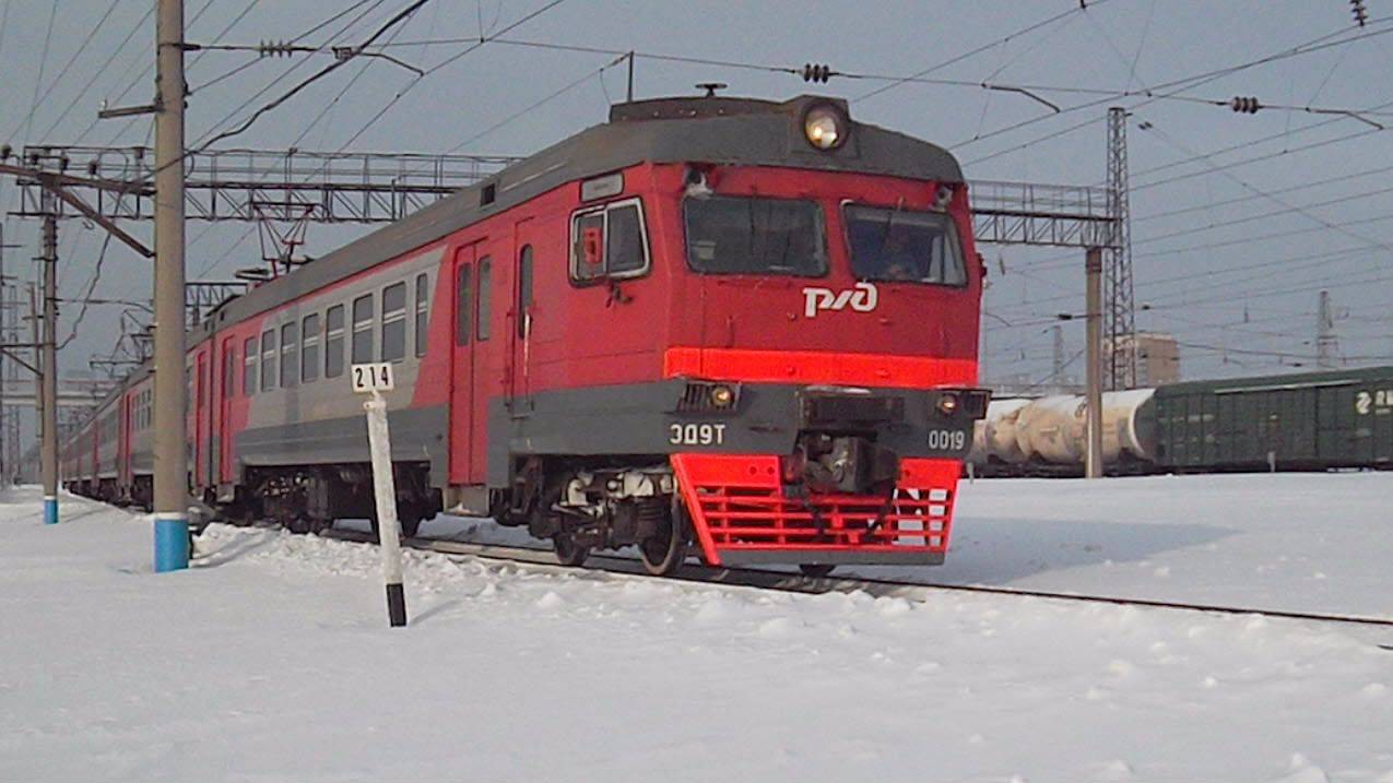 Электропоезд ЭД9Т-0019