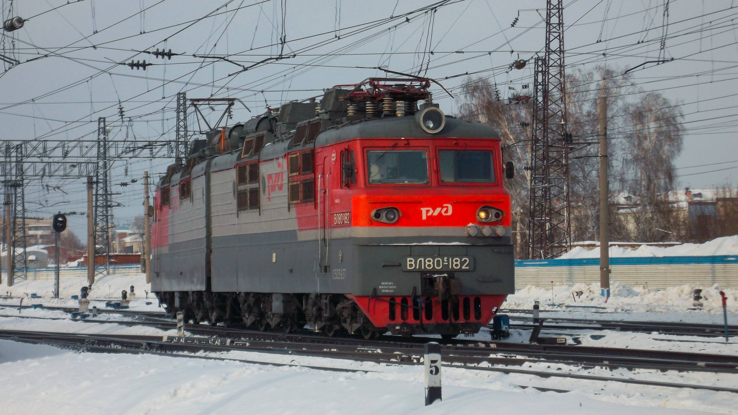 Электровоз ВЛ80С-182