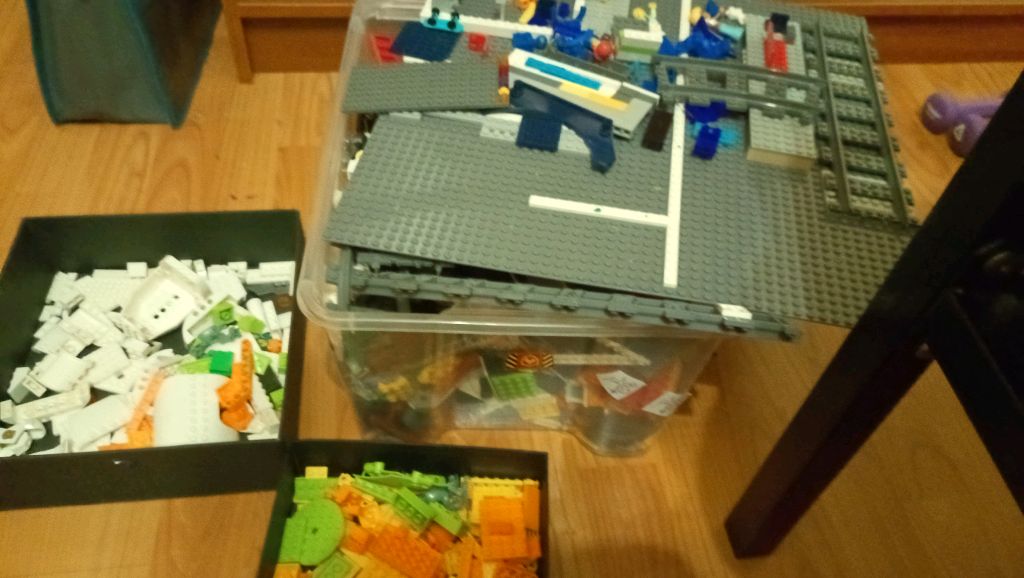 строим город Лего!