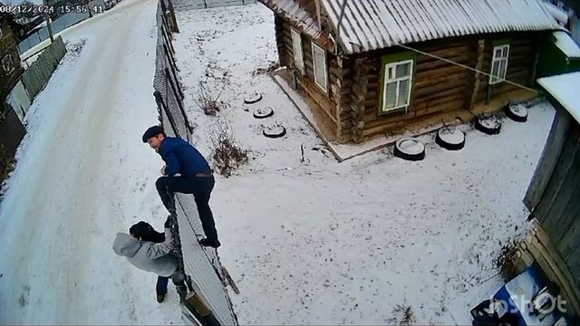 Приключения Курбана, завис на воротах