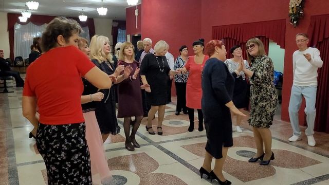 Обниму, поцелую... 08.12.24...