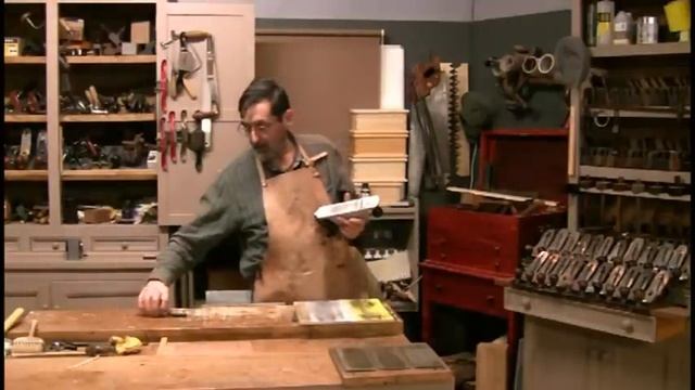 04. How to flatten the sole of a plane｜Paul Sellers