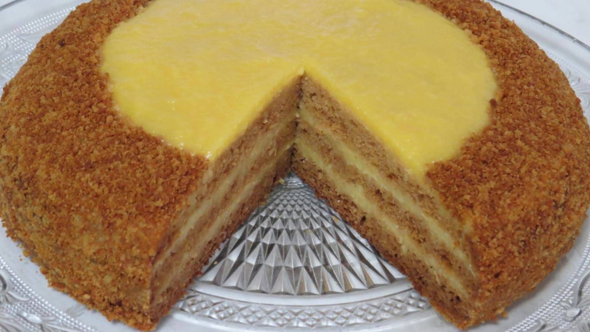 НОВОГОДНИЙ МЕДОВИК Без Раскатки теста! Удивительно вкусный крем и нежный сочный бисквит медовый!