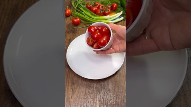 Салат 5-минутка с кальмарами 🥗 🍅 🥒