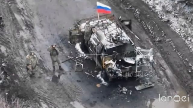 Бойцы 3 мсб ВС РФ освободили н.п. Весёлый Гай на Кураховском направлении...🔽🔽🔽