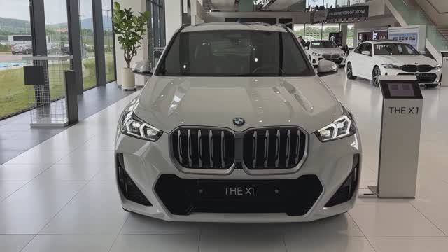 2024 BMW X1 обзор