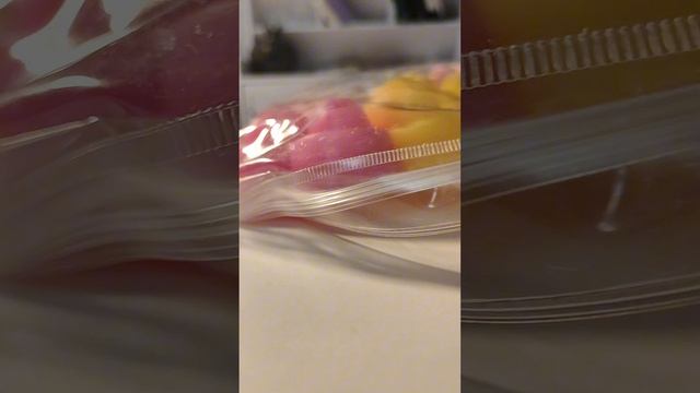 если тут будет 5 лайков и 30 комментов, я сниму влог своего дня🎀