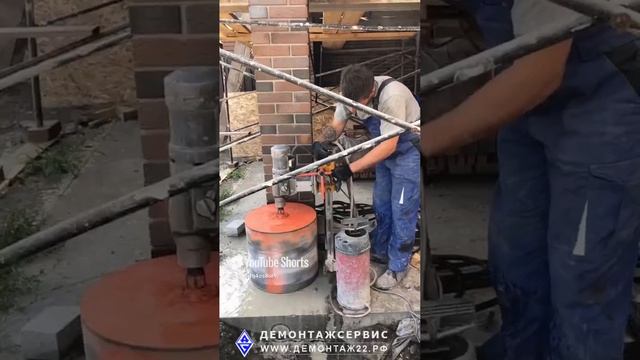 Отверстия в отмостке для дренажной системы