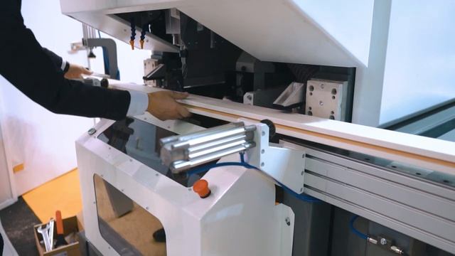 Станок ЧПУ. Станки для врезки замков и фурнитуры - DITEC DW 3000