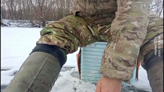 Зимняя рыбалка,ловим плотву.