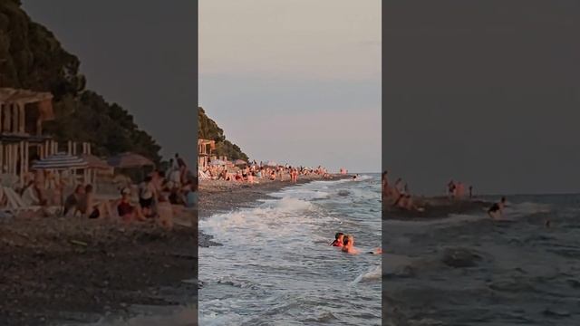 Пляж в Абхазии