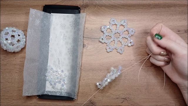 Мастер класс Снежинка из бусин