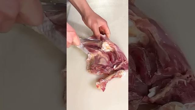 Как удалить кость с окорока в два движения